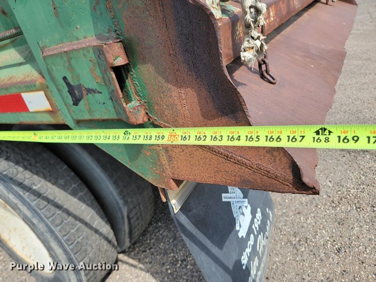 image for item ML9415 1999 Peterbilt 330  dump truck