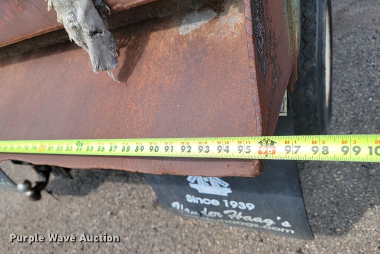 image for item ML9415 1999 Peterbilt 330  dump truck