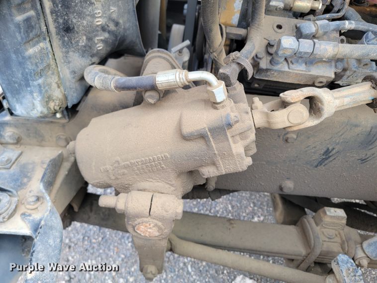 image for item ML9415 1999 Peterbilt 330  dump truck