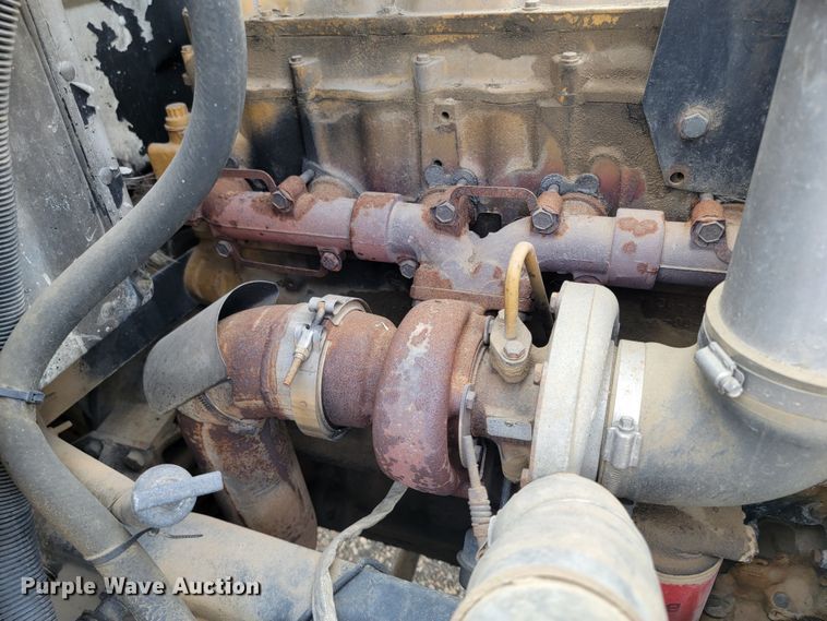 image for item ML9415 1999 Peterbilt 330  dump truck