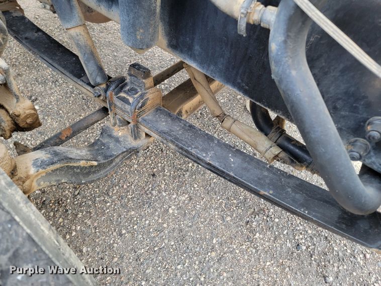 image for item ML9415 1999 Peterbilt 330  dump truck