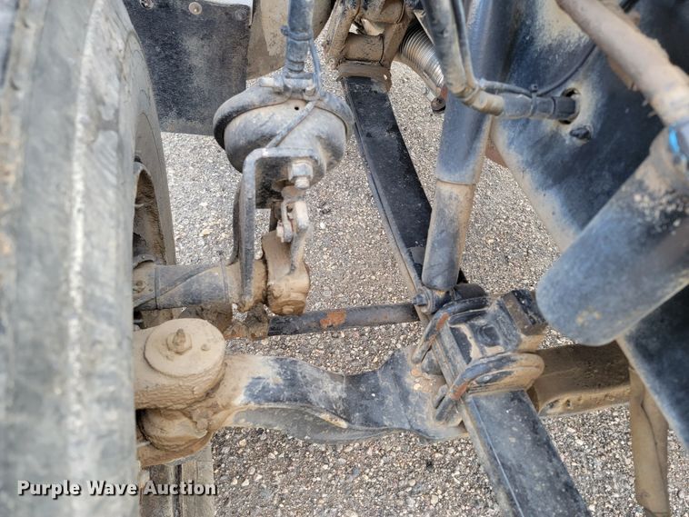 image for item ML9415 1999 Peterbilt 330  dump truck