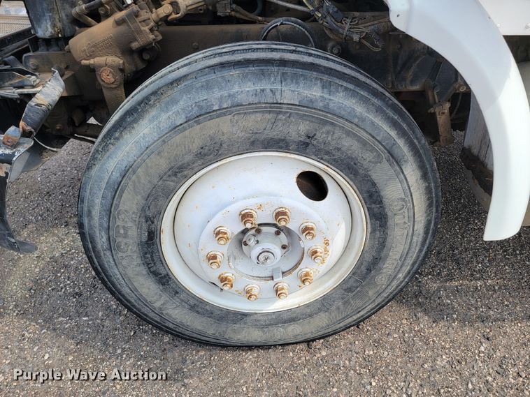 image for item ML9415 1999 Peterbilt 330  dump truck