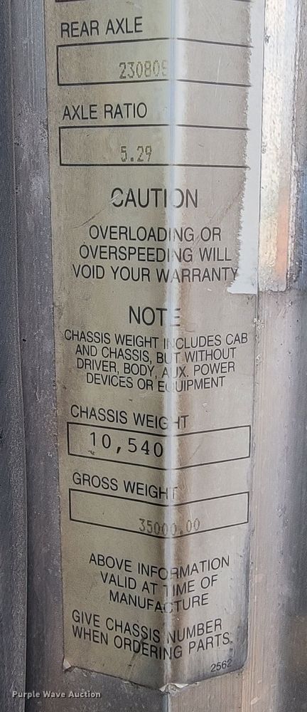 image for item ML9415 1999 Peterbilt 330  dump truck