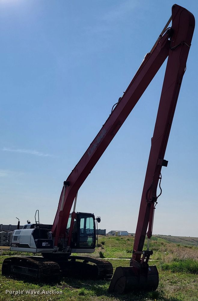 image for item ML9416 2013 Link-Belt 250X3 LF  long reach excavator