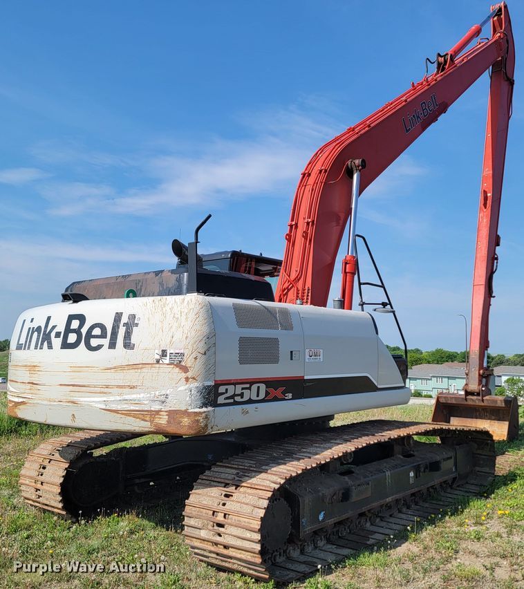 image for item ML9416 2013 Link-Belt 250X3 LF  long reach excavator