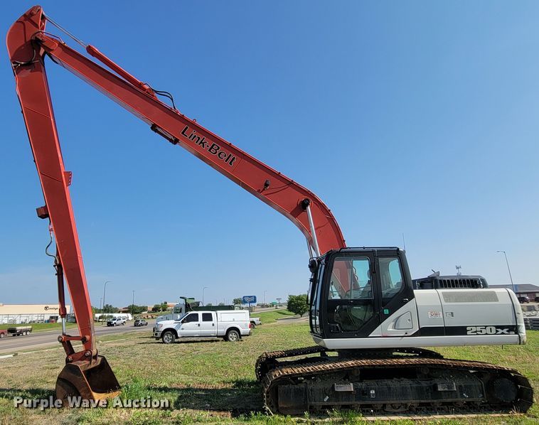 image for item ML9416 2013 Link-Belt 250X3 LF  long reach excavator