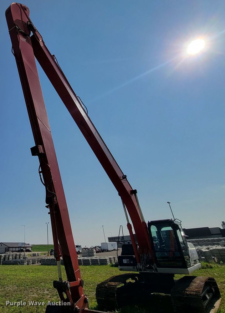 image for item ML9416 2013 Link-Belt 250X3 LF  long reach excavator
