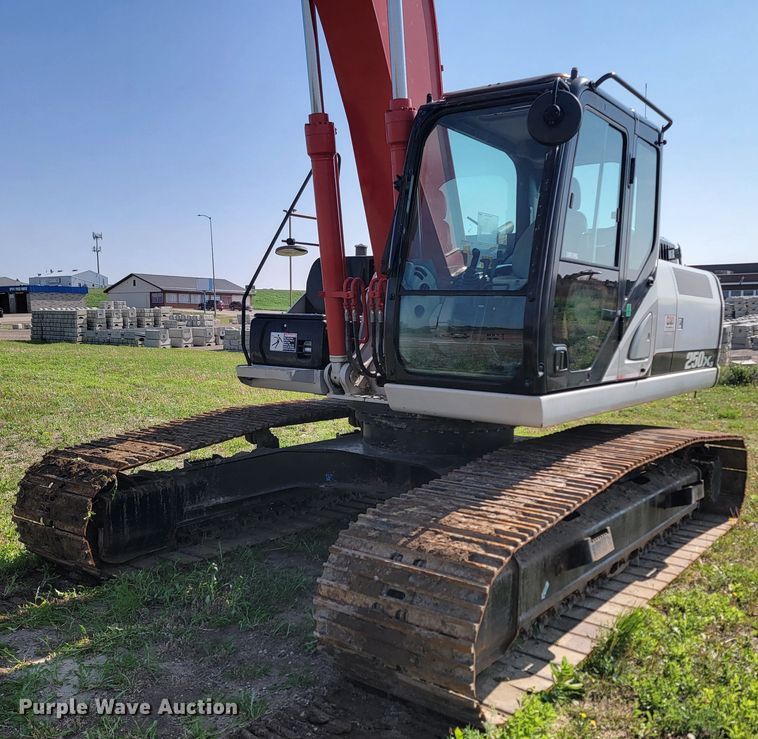 image for item ML9416 2013 Link-Belt 250X3 LF  long reach excavator