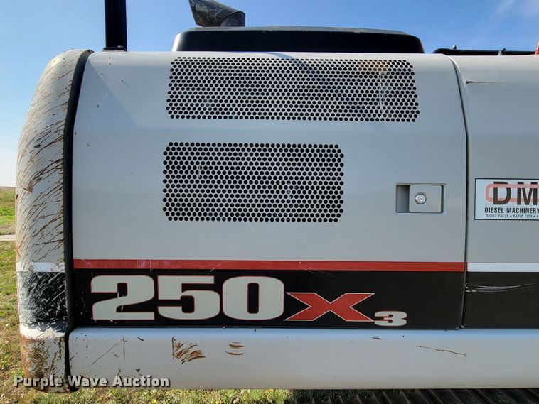 image for item ML9416 2013 Link-Belt 250X3 LF  long reach excavator