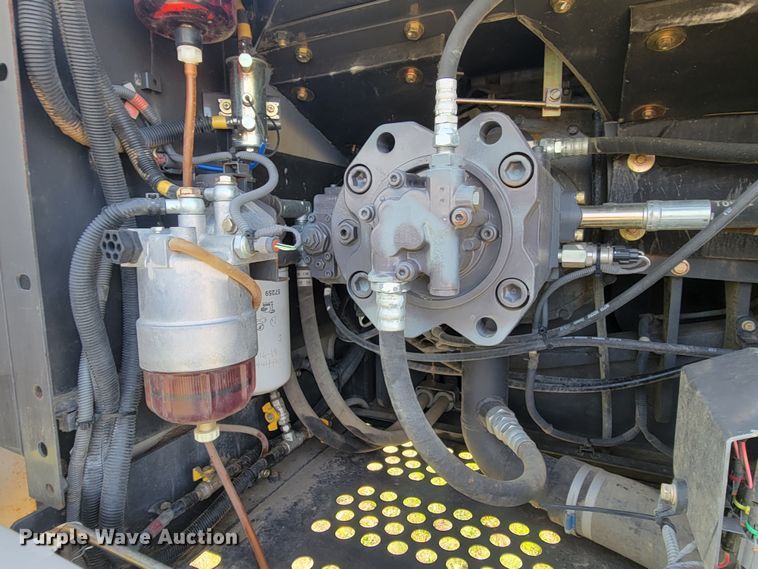 image for item ML9416 2013 Link-Belt 250X3 LF  long reach excavator