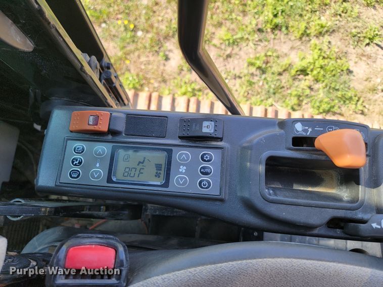 image for item ML9416 2013 Link-Belt 250X3 LF  long reach excavator