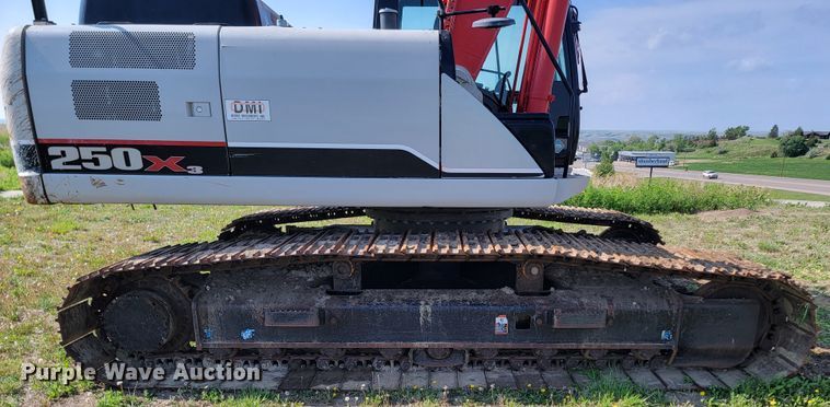 image for item ML9416 2013 Link-Belt 250X3 LF  long reach excavator