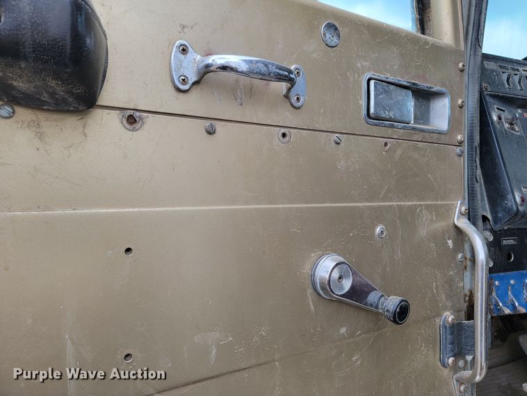 image for item ML9420 1977 International F-5070  tank truck