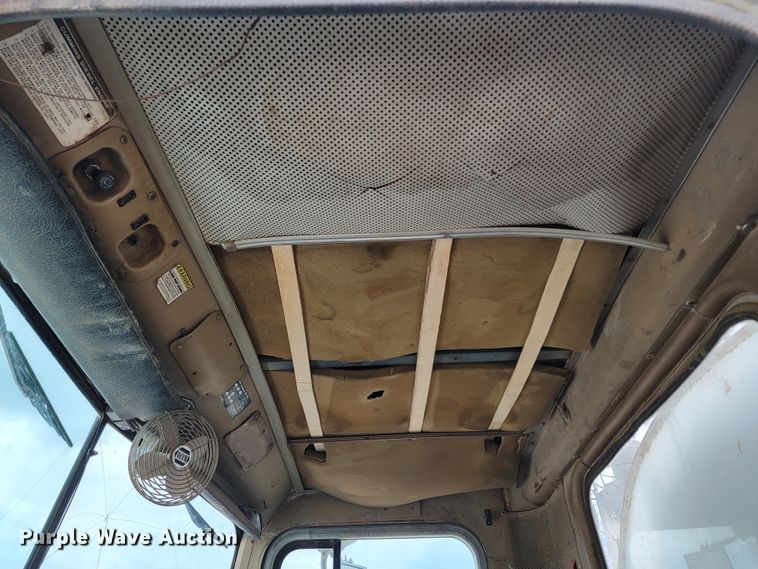 image for item ML9420 1977 International F-5070  tank truck