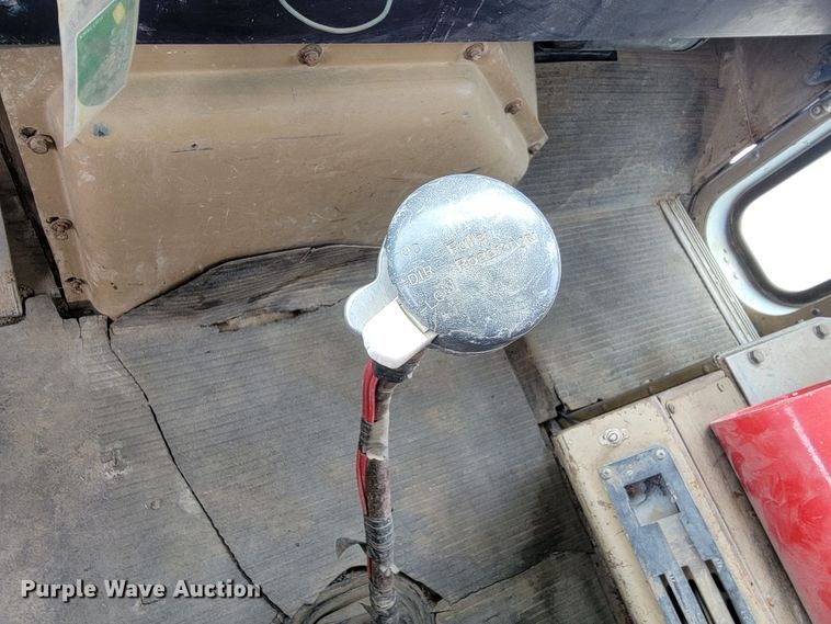 image for item ML9420 1977 International F-5070  tank truck