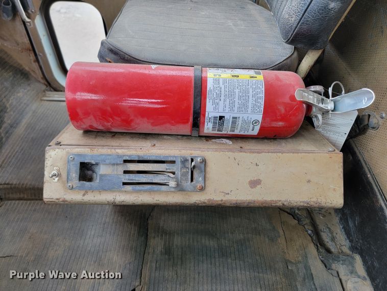 image for item ML9420 1977 International F-5070  tank truck