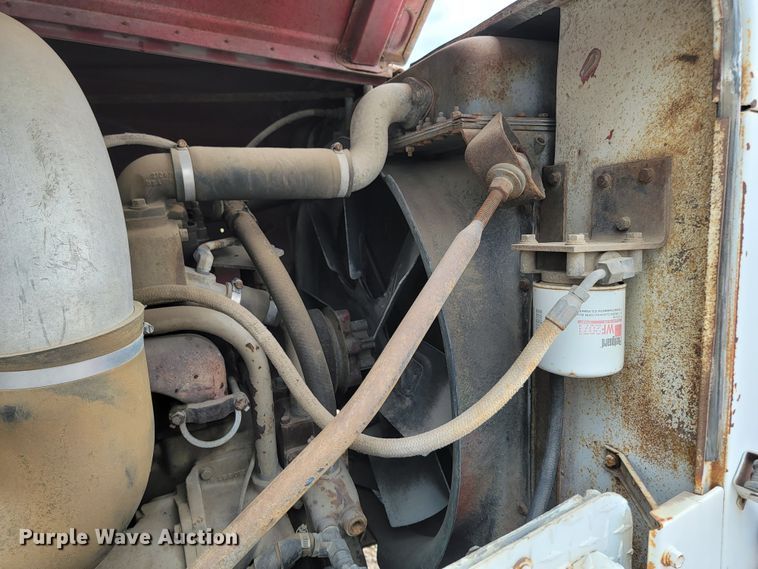 image for item ML9420 1977 International F-5070  tank truck