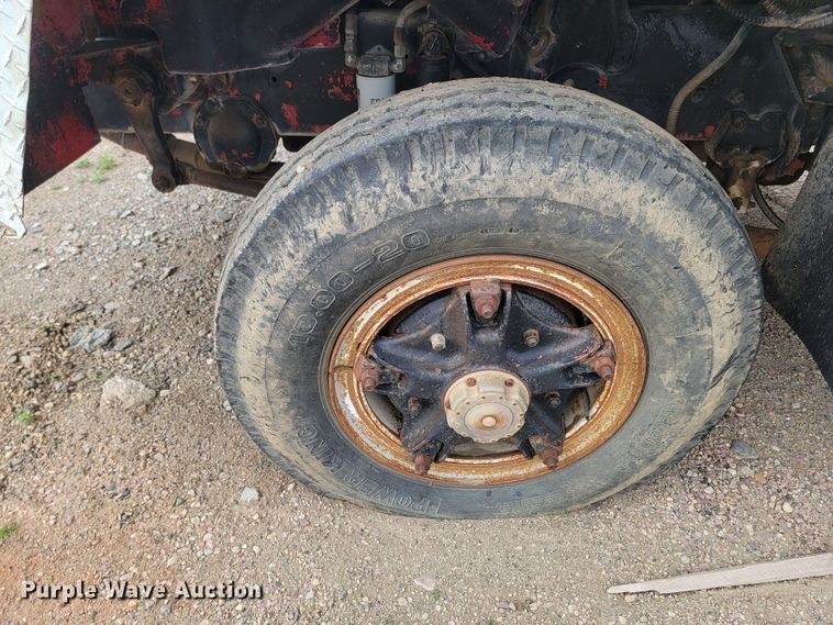 image for item ML9420 1977 International F-5070  tank truck