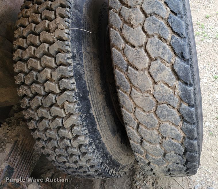 image for item ML9420 1977 International F-5070  tank truck