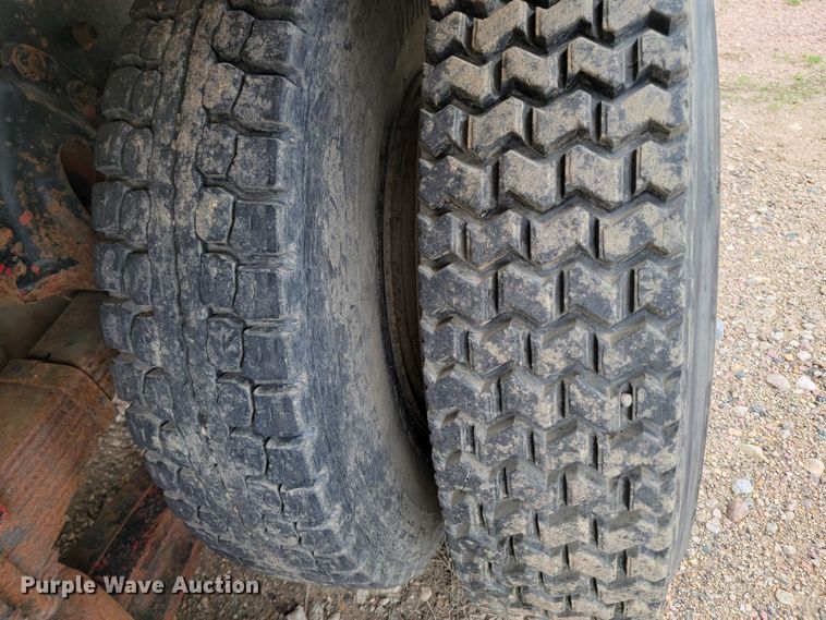 image for item ML9420 1977 International F-5070  tank truck