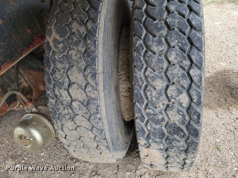 image for item ML9420 1977 International F-5070  tank truck