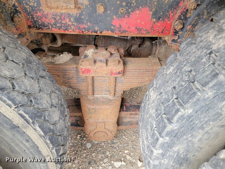 image for item ML9420 1977 International F-5070  tank truck