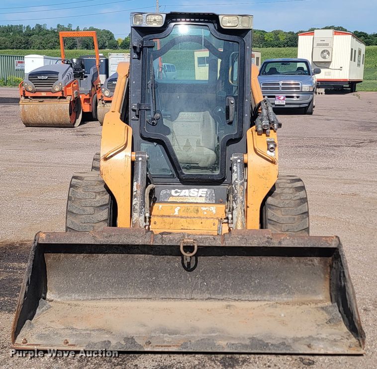 image for item ML9425 2012 Case SV250  skid steer loader