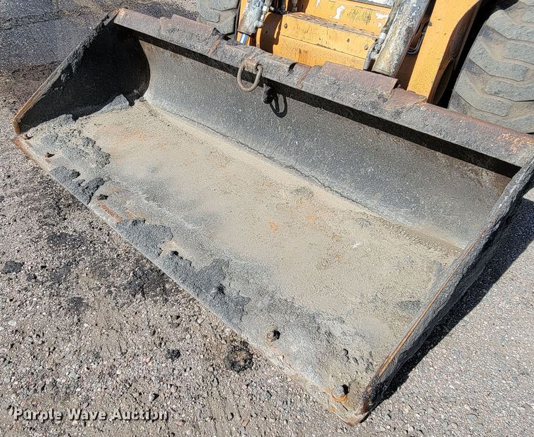 image for item ML9425 2012 Case SV250  skid steer loader