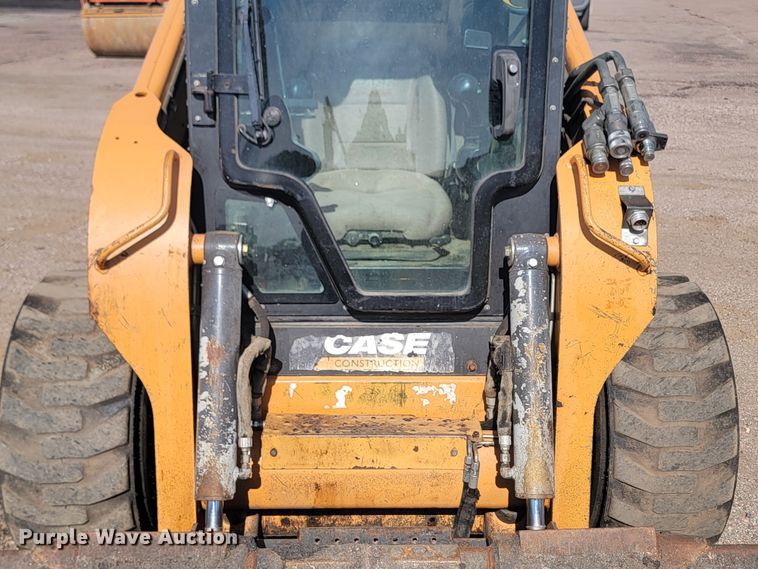 image for item ML9425 2012 Case SV250  skid steer loader
