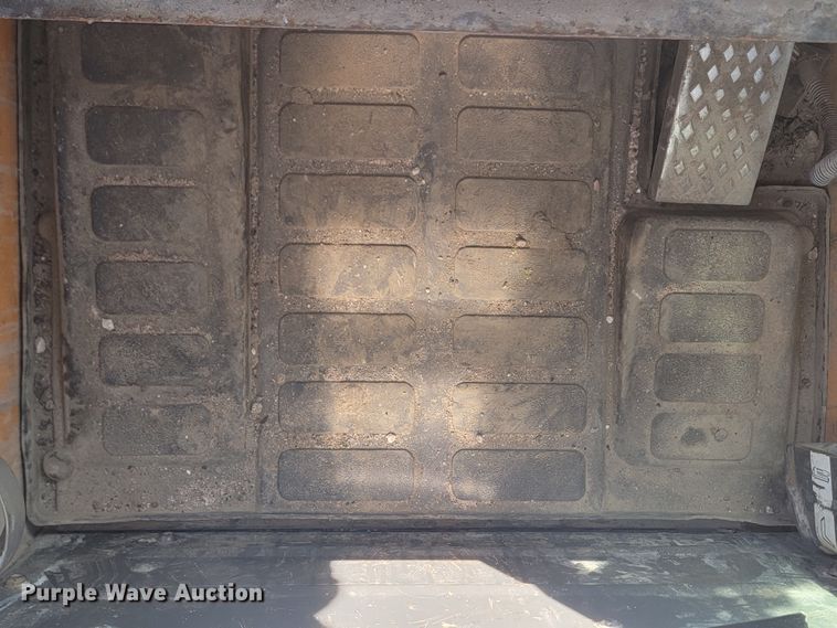 image for item ML9425 2012 Case SV250  skid steer loader