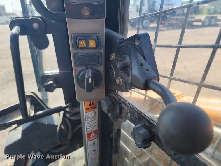 image for item ML9425 2012 Case SV250  skid steer loader