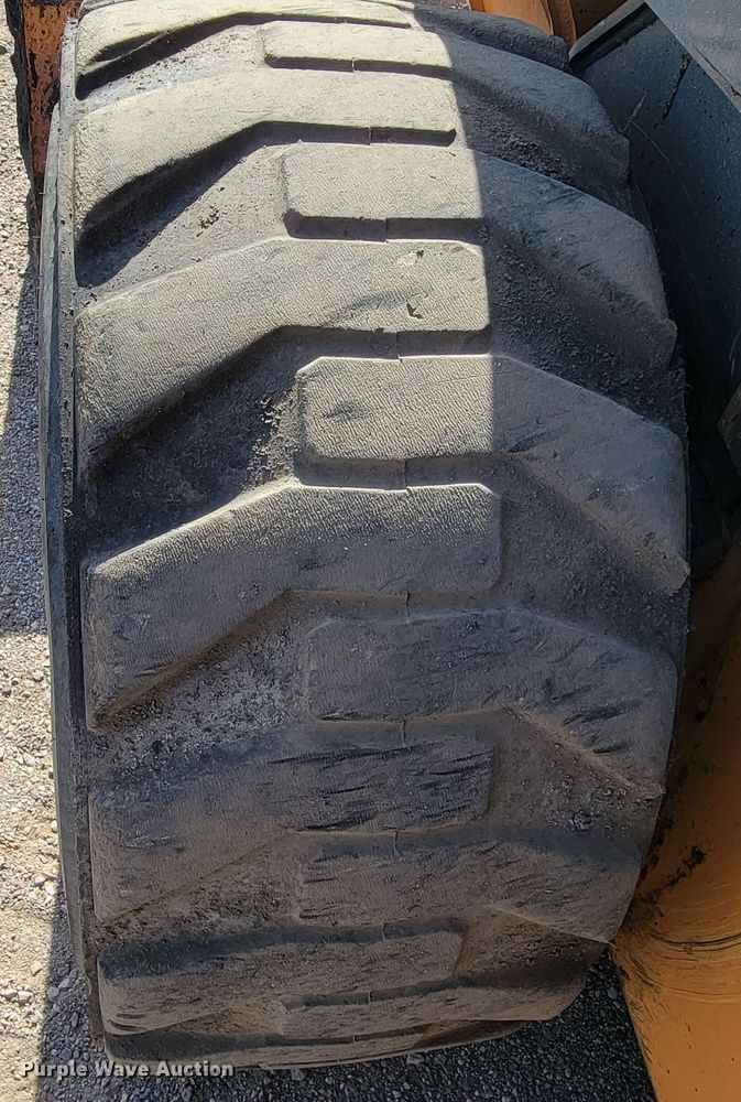 image for item ML9425 2012 Case SV250  skid steer loader