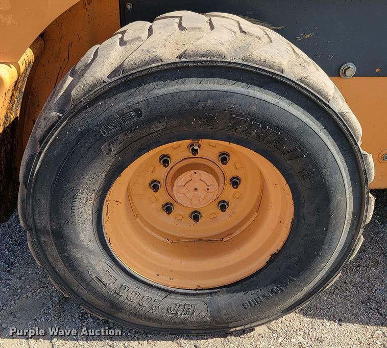 image for item ML9425 2012 Case SV250  skid steer loader