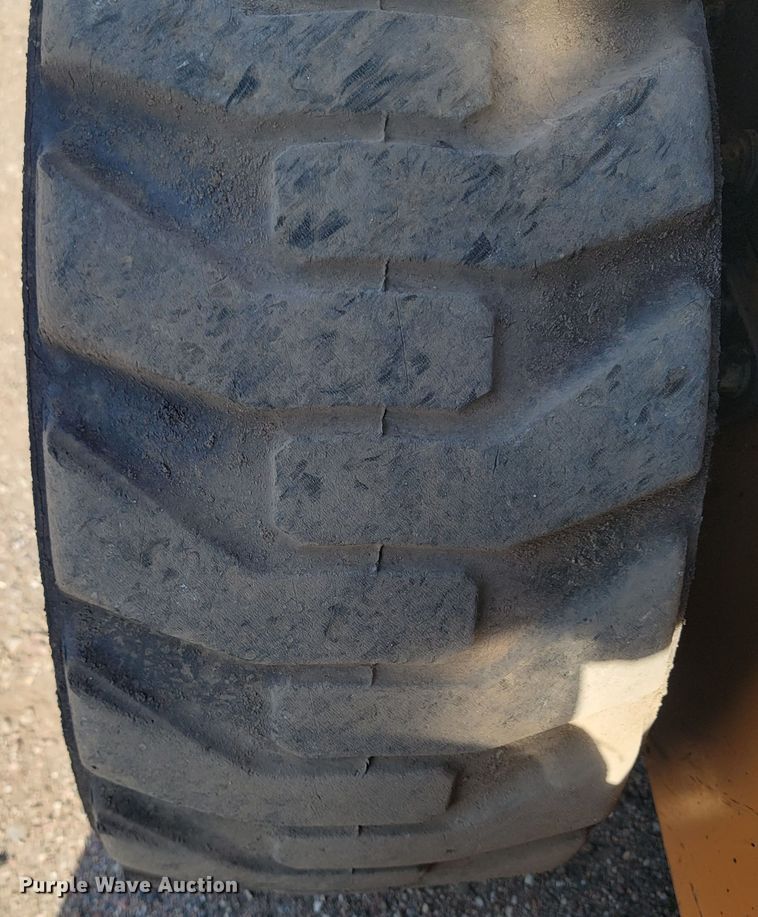 image for item ML9425 2012 Case SV250  skid steer loader