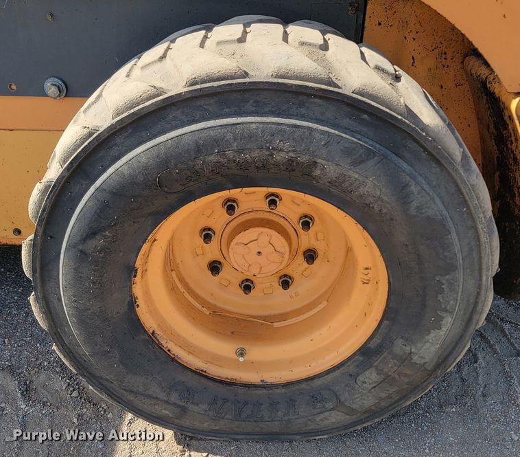 image for item ML9425 2012 Case SV250  skid steer loader