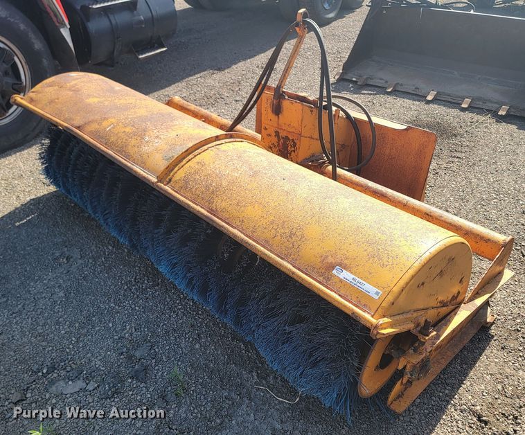 image for item ML9427 88" W skid steer broom