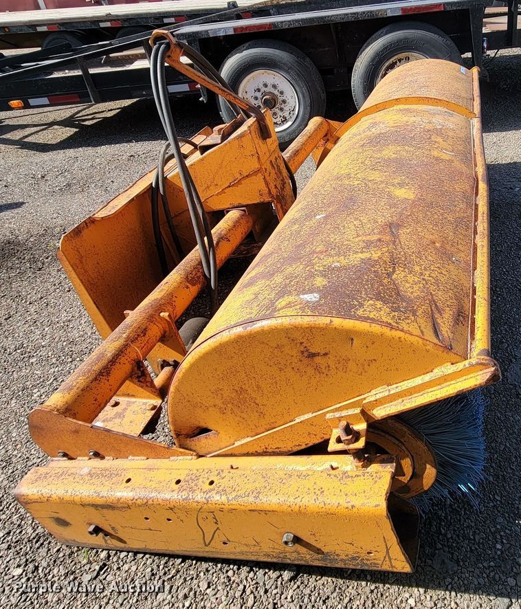 image for item ML9427 88" W skid steer broom