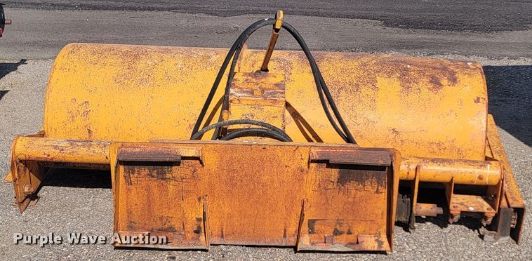 image for item ML9427 88" W skid steer broom