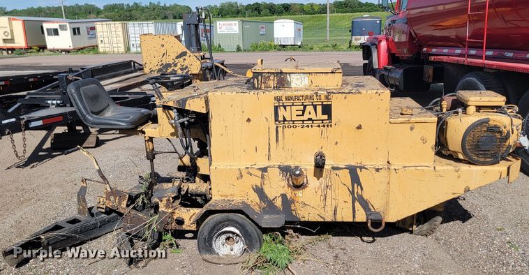 image for item ML9429 Neal  asphalt sealant squeegee machine