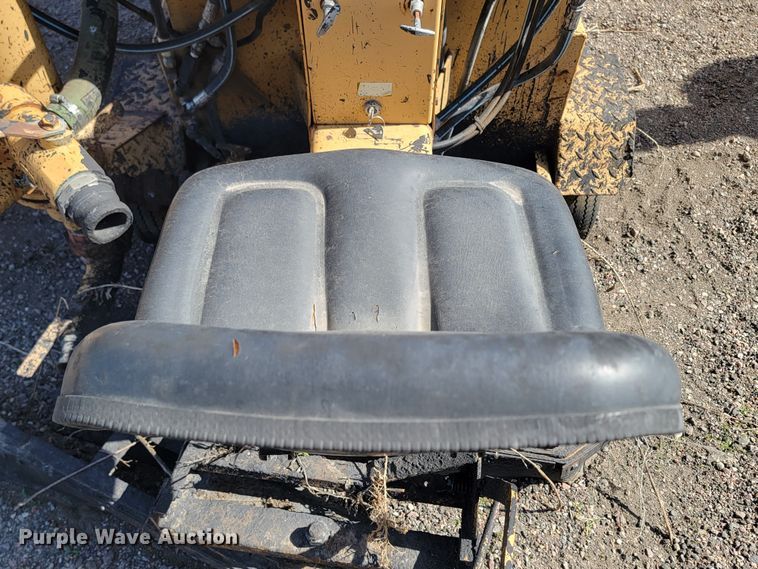 image for item ML9429 Neal  asphalt sealant squeegee machine