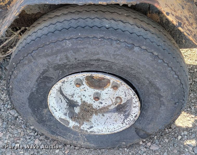 image for item ML9429 Neal  asphalt sealant squeegee machine