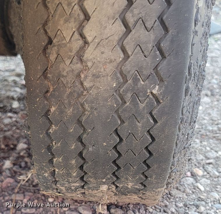 image for item ML9429 Neal  asphalt sealant squeegee machine