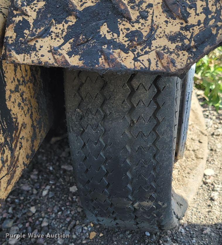 image for item ML9429 Neal  asphalt sealant squeegee machine