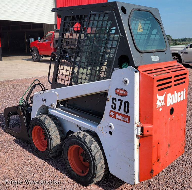 image for item ML9445 2013 Bobcat S70  skid steer loader