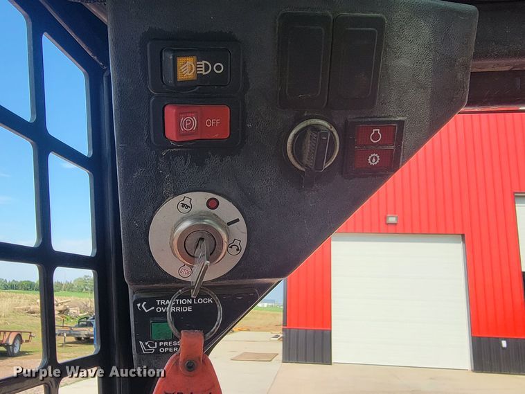 image for item ML9445 2013 Bobcat S70  skid steer loader