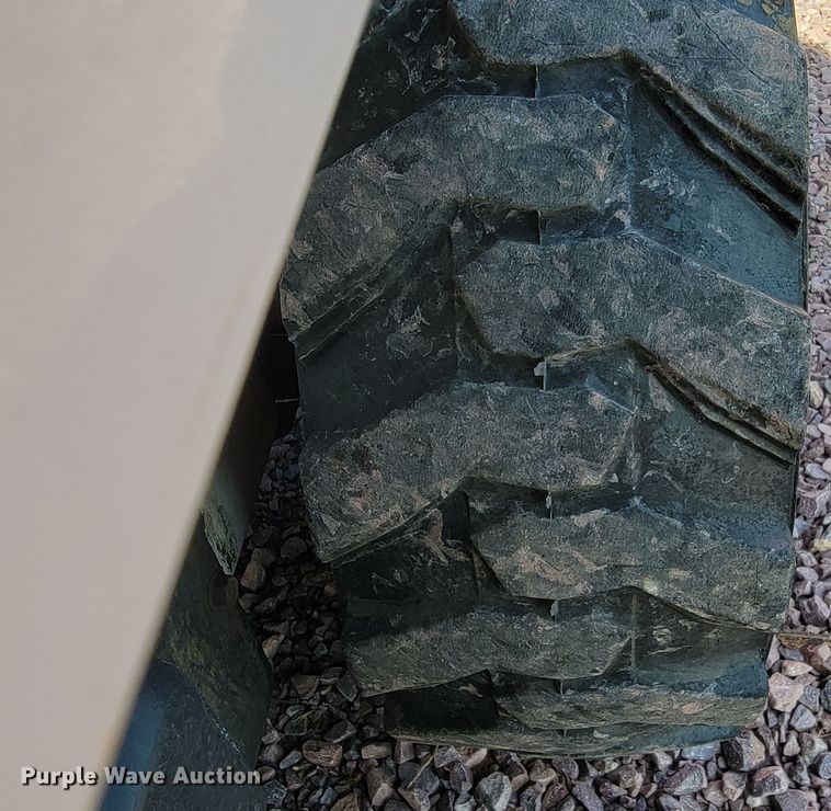 image for item ML9445 2013 Bobcat S70  skid steer loader