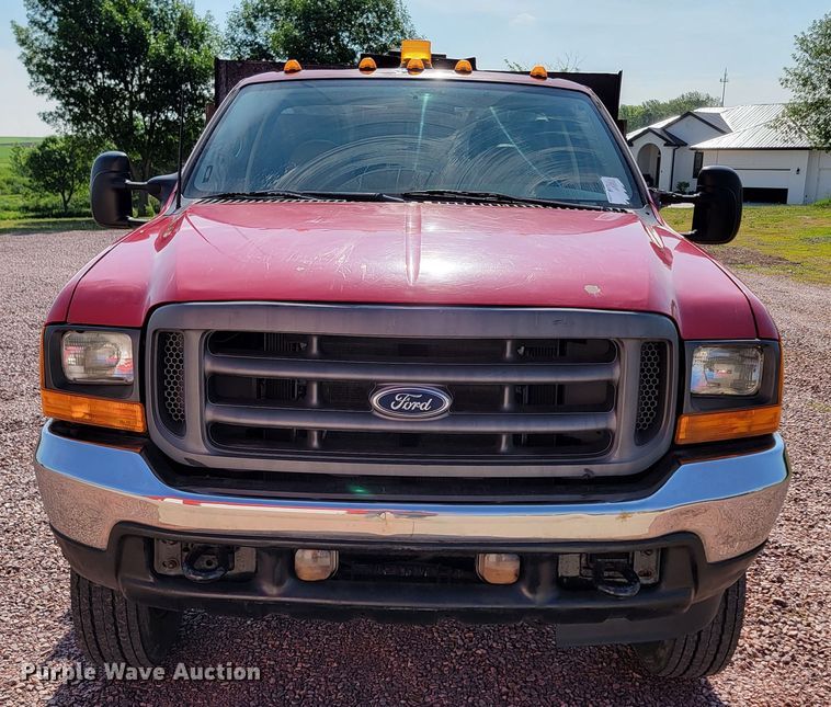 image for item ML9446 2001 Ford F550 Super Duty XL  dump truck