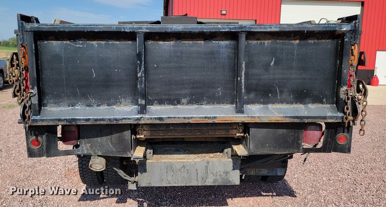 image for item ML9446 2001 Ford F550 Super Duty XL  dump truck