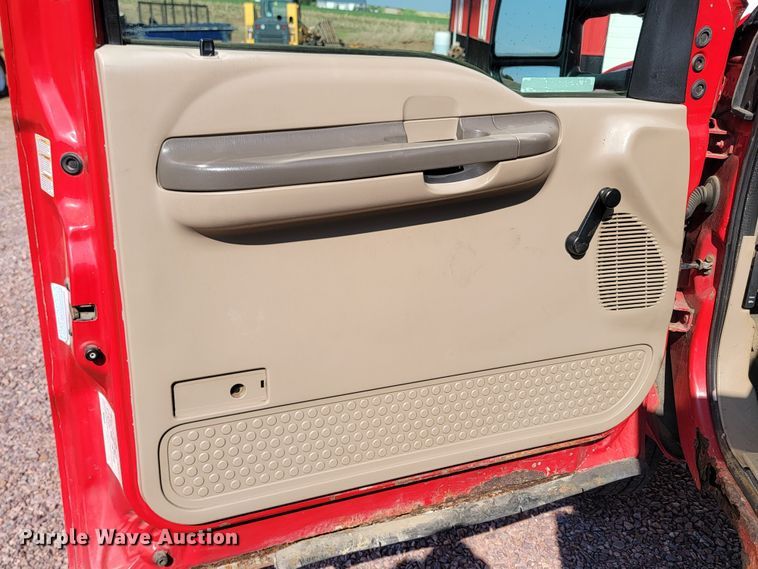 image for item ML9446 2001 Ford F550 Super Duty XL  dump truck